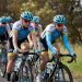 La ciclista cubana Arlenis Sierra (d), junto a un grupo de sus coequiperas del Astana Women's Team. Foto: del Astana Women's Team / Facebook.