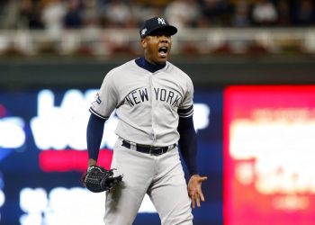 Tras los fracasos de las últimas postemporadas, Aroldis Chapman quiere revertir su historia en partidos decisivos. Foto: Jim Mone / AP.