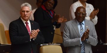 Miguel Díaz-Canel (izq) y Salvador Valdés Mesa (der), fueron ratificados como Presidente y Vicepresidente de Cuba por la Asamblea Nacional, el 10 de octubre de 2019. Foto: ACN.