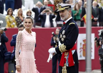 El Rey Felipe VI, junto a la Reina Letizia en el desfile del Día del la Fiesta Nacional en Madrid, el 12 de octubre de 2019. Foto: Ballesteros / EFE.