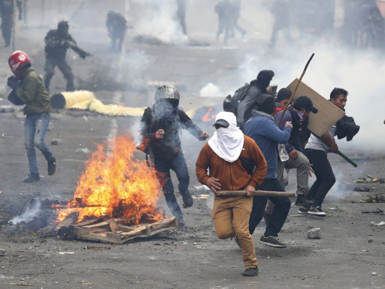 Protestas en Ecuador contra el presidente Lenín Moreno. Foto: AP / Archivo.