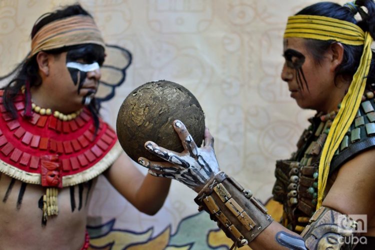 Juego de Pelota Maya celebrado en La Habana. Foto: Otmaro Rodríguez.