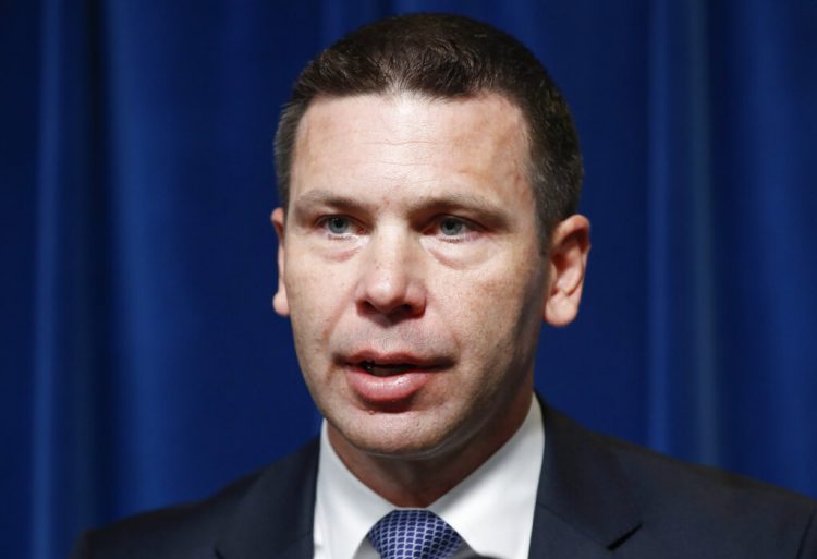 En esta imagen del 20 de septiembre de 2019, el secretario interino de Seguridad Nacional Kevin McAleenan durante una conferencia de prensa en Washington. (AP Foto/Pablo Martinez Monsivais, Archivo)