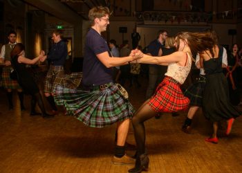 El ceilidh, una celebración típica escocesa con danza y música tradicionales, podrá verse en Cuba durante la Semana de la Cultura Británica. Foto: colchesterhighlandgames.com