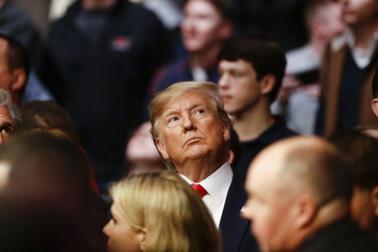 El presidente Donald Trump durante un evento de artes marciales de la UFC, el sábado 2 de noviembre de 2019, en Nueva York. (AP Foto/Frank Franklin II)