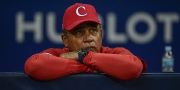 Con Miguel Borroto como manager, el equipo cubano tampoco pudo mostrar su mejor versión y quedó eliminado en la primera ronda del Premier 12. Foto: WBSC.