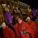 Mujeres se manifiestan contra la violencia de los hombres hacia las mujeres en Pamplona, España, el lunes 25 de noviembre de 2019, durante el Día Internacional de la Eliminación de la Violencia contra la Mujer. Foto: Álvaro Barrientos/AP