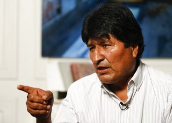 El expresidente boliviano Evo Morales habla durante una entrevista con The Associated Press en la Ciudad de México, el jueves 14 de noviembre de 2019. Foto: Eduardo Verdugo / AP.