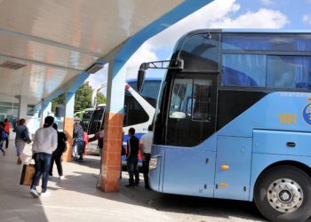 Ómnibus del transporte interprovincial en Cuba. Foto: periodico26.cu / Archivo.