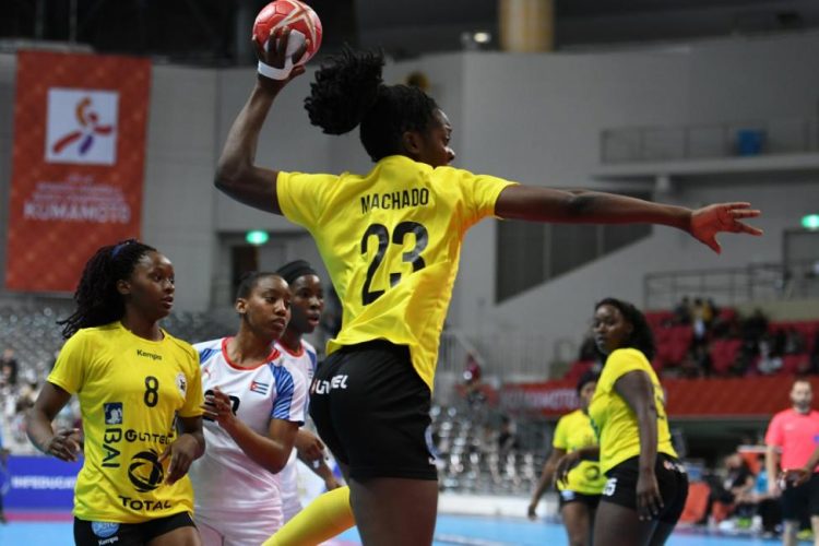 Las cubanas no pudieron detener la ofensiva de Angola y recibieron 40 goles en el último juego de la fase de grupos del Mundial femenino de balonmano, con sede en la ciudad japonesa de Kumamoto. Foto: www.ihf.info