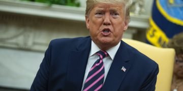 El presidente Donald Trump habla durante una reunión en la Casa Blanca, en Washington. Foto: Evan Vucci / AP / Archivo.