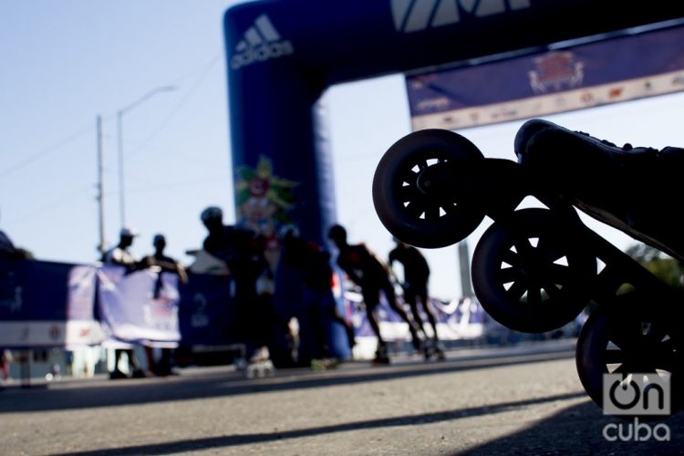 La primera edición de la Maratón de Patinaje de La Habana se celebró este sábado con más de 200 participantes. Foto: Otmaro Rodríguez