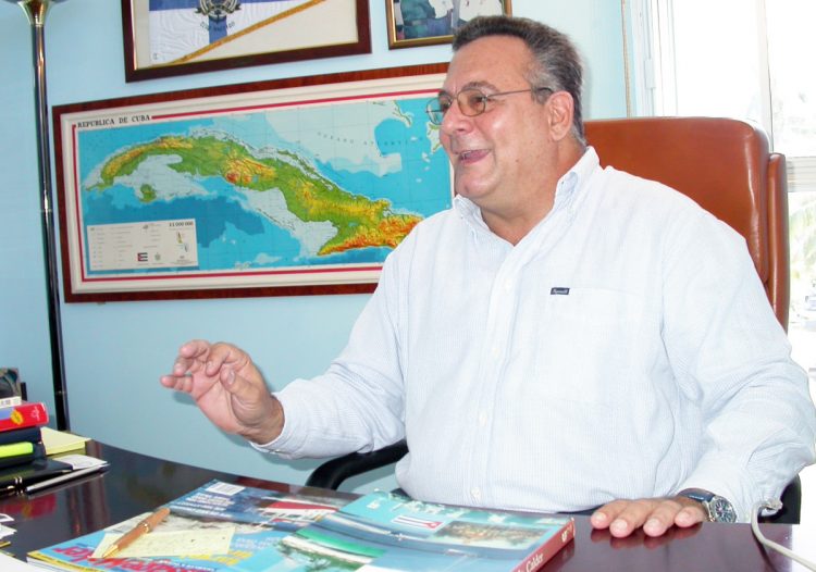 José Miguel Díaz Escrich, comodoro del club náutico "Marina Hemingway" de La Habana. Foto: yachtsinternational.com