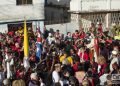 Cubanos demuestran su devoción a Santa Bárbara en La Habana, en su día, el 4 de diciembre de 2019. Foto: Otmaro Rodríguez.