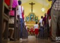 Cubanos demuestran su devoción a Santa Bárbara en La Habana, en su día, el 4 de diciembre de 2019. Foto: Otmaro Rodríguez.