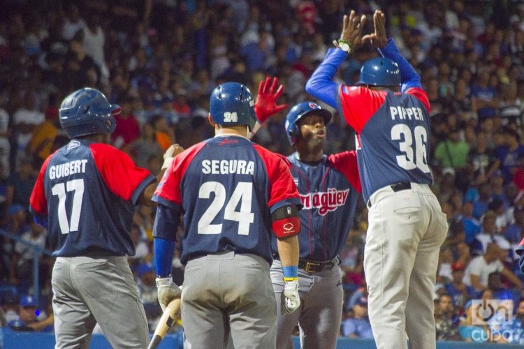 Los Toros dieron una gran demostración y son los primeros finalistas de la 59 Serie Nacional de Béisbol. Foto: Otmaro Rodríguez.