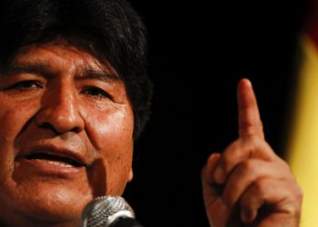 El expresidente de Bolivia, Evo Morales, da una conferencia de prensa en Buenos Aires, Argentina, el martes 17 de diciembre de 2019. Foto: AP/ Natacha Pisarenko