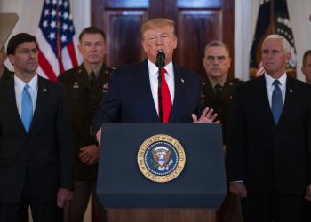 El presidente Donald Trump da un mensaje a la nación desde la Casa Blanca sobre el conflicto armado con Irán, el miércoles 8 de enero de 2020. (AP Foto/ Evan Vucci)