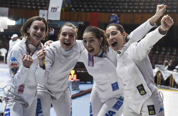 Las espadistas italianas celebran su triunfo en la Copa del Mundo de La Habana, el 12 de enero de 2019. Foto: @MaraNavarria / Twitter.