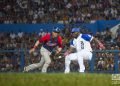 Primer juego de la semifinal de la Serie Nacional 59 entre los equipos de Camagüey e Industriales en el estadio Latinoamericano de La Habana, el 3 de diciembre de 2019. Foto: Otmaro Rodríguez.