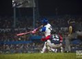 Primer juego de la semifinal de la Serie Nacional 59 entre los equipos de Camagüey e Industriales en el estadio Latinoamericano de La Habana, el 3 de diciembre de 2019. Foto: Otmaro Rodríguez.