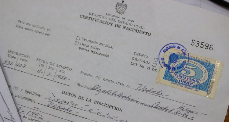 Certificación de nacimiento en Cuba. Foto: @CubaMinjus / Twitter.