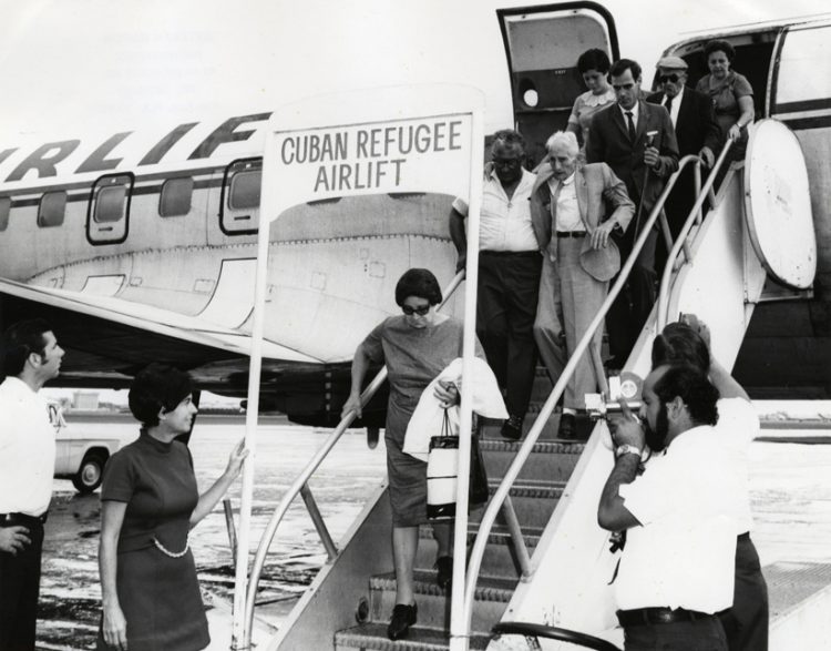 "Vuelos de la Libertad". 1970. Foto: Esteban Martin, Biblioteca de la Universidad de Miami.