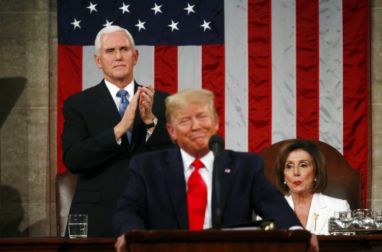 Trump, ofreció su discurso sobre el Estado de la Unión en un pleno del Congreso en la Cámara de Representantes, en Washington, el martes 4 de febrero de 2020. (Leah Millis/Pool via AP)