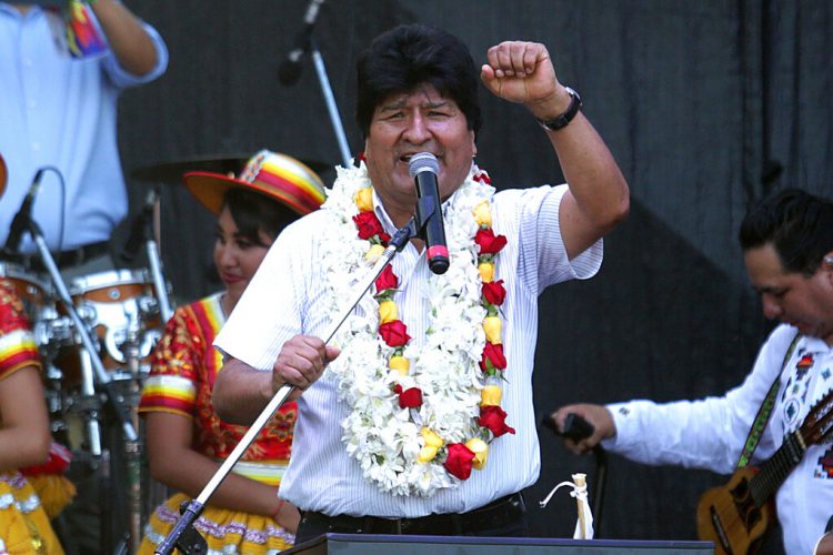 El expresidente boliviano Evo Morales habla en un mitin en Buenos Aires, Argentina, el miércoles 22 de enero de 2020. Foto: Daniel Jayo / AP.