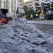 Fort Lauderdale ha sufrido roturas en su sistema de drenaje y contaminación de aguas de consumo humano. Foto: AP.