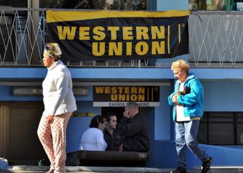 Oficina de Western Union en La Habana. Foto: EFE/Archivo.