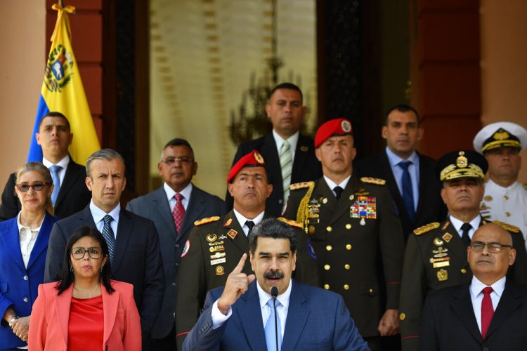 El presidente venezolano Nicolás Maduro habla en una conferencia de prensa en el Palacio Presidencial de Miraflores en Caracas, Venezuela, el jueves 12 de marzo de 2020. Foto: AP Foto/Matías Delacroix.