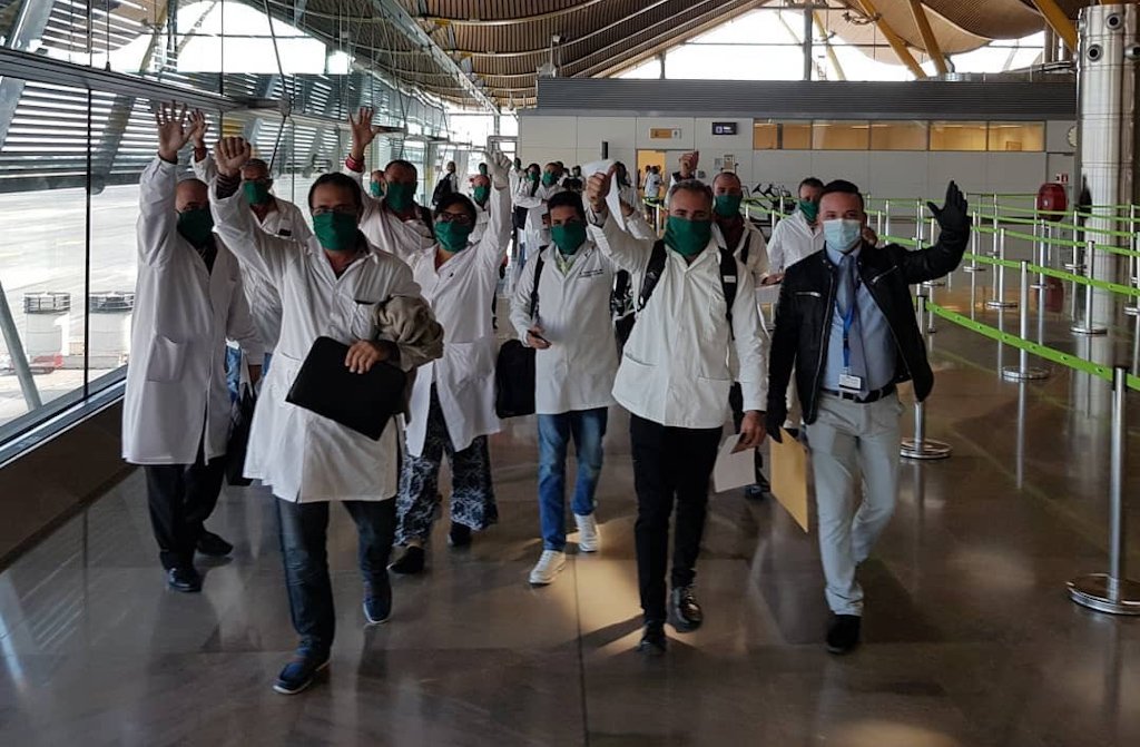 Miembros de la brigada médica cubana en Andorra. Foto: @Gustavo Machín/Facebook.