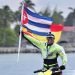 El español Álvaro de Marichalar durante la escala cubana de su vuelta al mundo en moto acuática. Foto: abc.es