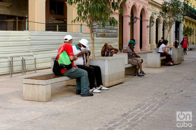 Al cierre del día de ayer, 27 de abril, 3 mil 330 personas permanecían ingresadas en hospitales para vigilancia clínico epidemiológica  y otras 6 mil 742 recibían monitoreo en sus hogares desde el sistema de Atención Primaria de Salud. Foto: Otmaro Rodríguez