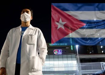 Hoy sábado regresó a Cuba el último grupo de colaboradores de la salud que permanecían en México. Foto: mexico.as.com / Archivo.