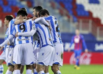 Partido entre la Real Sociedad y el Eibar, efectuado el 10 de marzo de 2020, antes de cierre de actividades deportivas por la Covid-19 en España. Foto: as.com