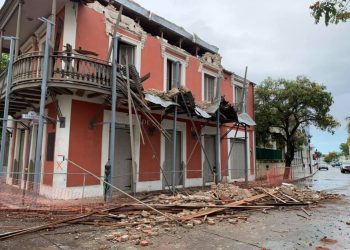 Daños causados en el sur de Puerto Rico por un sismo, el 2 de mayo de 2020. Foto: @Dereckb / Twitter.