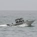 Las fuerzas de seguridad patrullan aguas de La Guaira, Venezuela, el domingo 3 de mayo de 2020. Venezuela aseguró el domingo que rechazó una incursión armada con lanchas rápidas procedentes de Colombia. Foto: AP/Matías Delacroix.