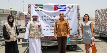 El embajador cubano en Emiratos Árabes Unidos, Roberto Blanco, agradeció la ayuda solidaria. Foto: elcorreo.ae