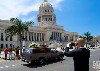 El último adiós a Rosita Fornés de su pueblo en el Teatro Martí,  La Habana.Foto: Otmaro Rodríguez