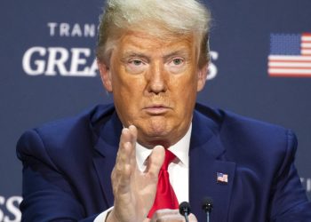 En esta fotografía del 11 de junio de 2020, el presidente Donald Trump habla durante una mesa redonda en la Iglesia Gateway en Dallas. Foto: AP/Alex Brandon.