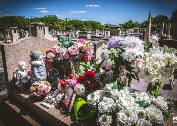 El Cementerio de Montparnasse alberga hoy unas 35 000 tumbas.