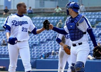 El receptor cubano Ariel Martínez fue promovido al roster de 70 jugadores de los Dragones de Chunichi. Foto: cubadebate.cu