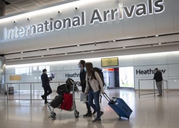 Escasa actividad en el aeropuerto de Heathrow, en Londres. Foto: Matt Dunham, archivo