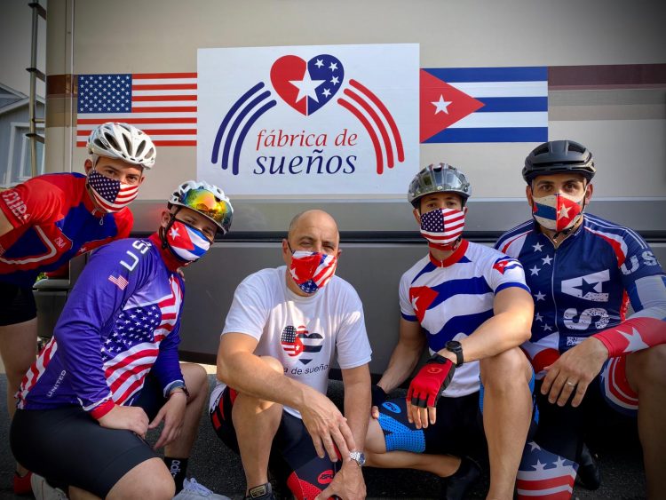 Carlos Lazo describe su proyecto Fábrica de Sueños como "un puente de amistad entre Estados Unidos y Cuba". Foto: cortesía del autor.