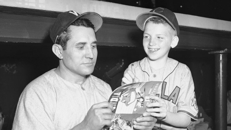 El legendario Conrado Marrero recibió dos sanciones como pelotero aficionado en Cuba, por lo que decidió pasar al profesionalismo. Foto: AP, vía USA Today