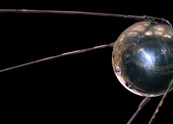 Réplica del Sputnik 1 en el Museo Nacional del Aire y el Espacio de Estados Unidos. Foto: NASA