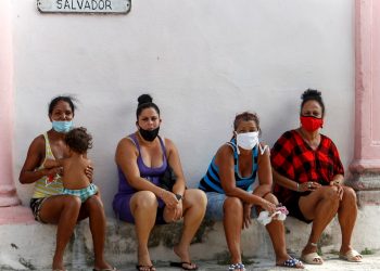 Doce de las 15 provincias cubanas reportaron casos de COVID-19 hoy, entre casos autóctonos e importados. Foto: Yander Zamora/EFE.