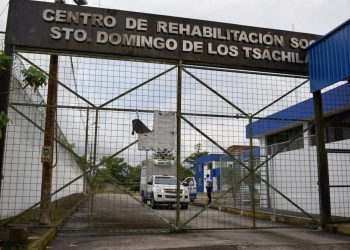 Recordó que el sistema carcelario, según datos disponibles de 2017, registraba 36 500 personas privadas de la libertad (PPL), de los cuales más de 2 550 eran extranjeros y de ellos el 1,56 por ciento, unos 40, eran de nacionalidad cubana. Foto: Centro De Rehabilitación Social Santo Domingo de Los Tsáchilas, vía: eldiario.ec
